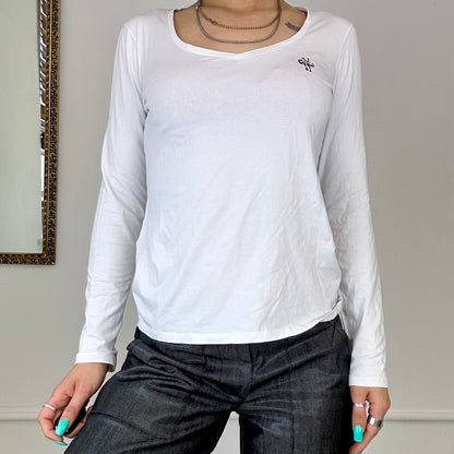 00s armani jeans white v neck top