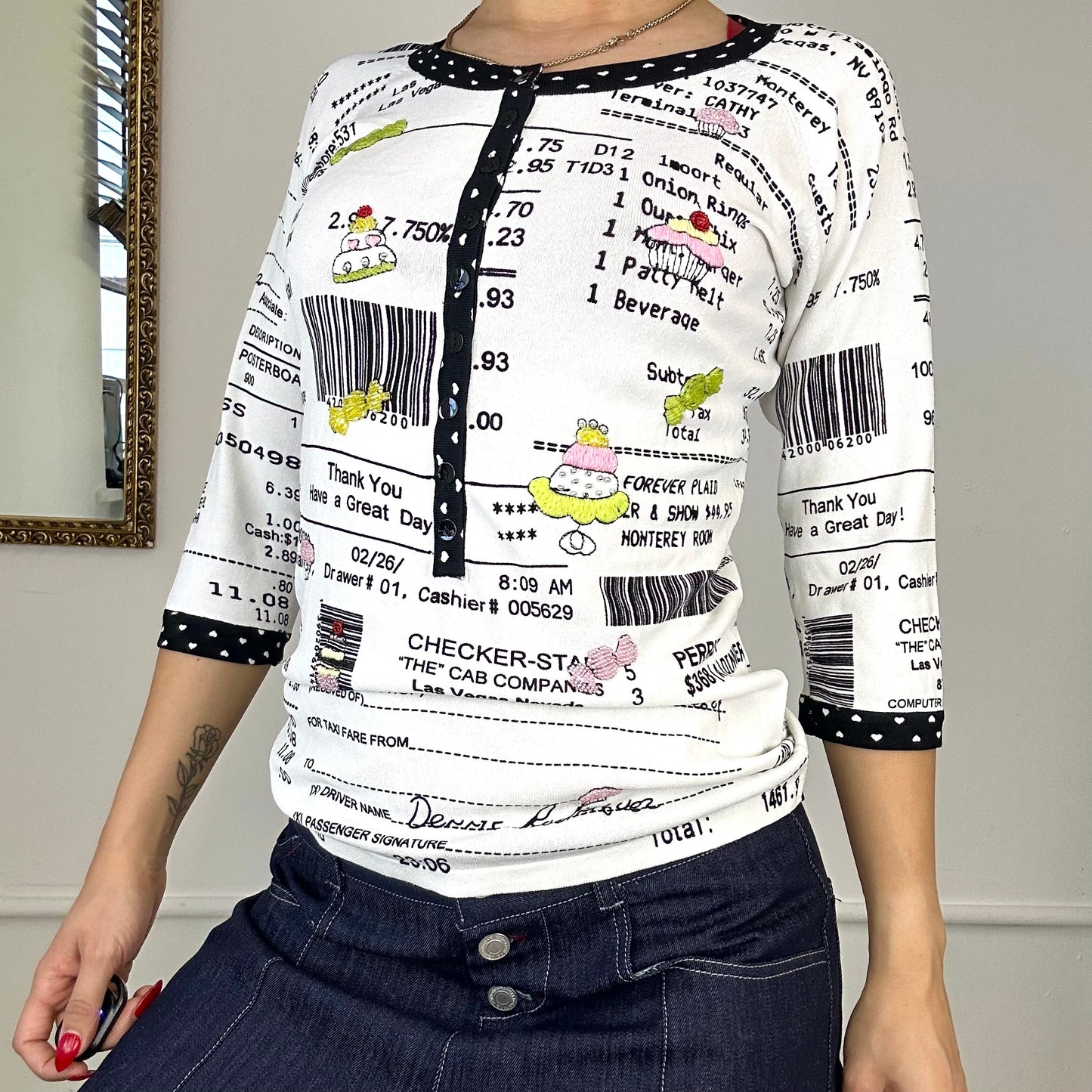 2000's graphic print long sleeved top