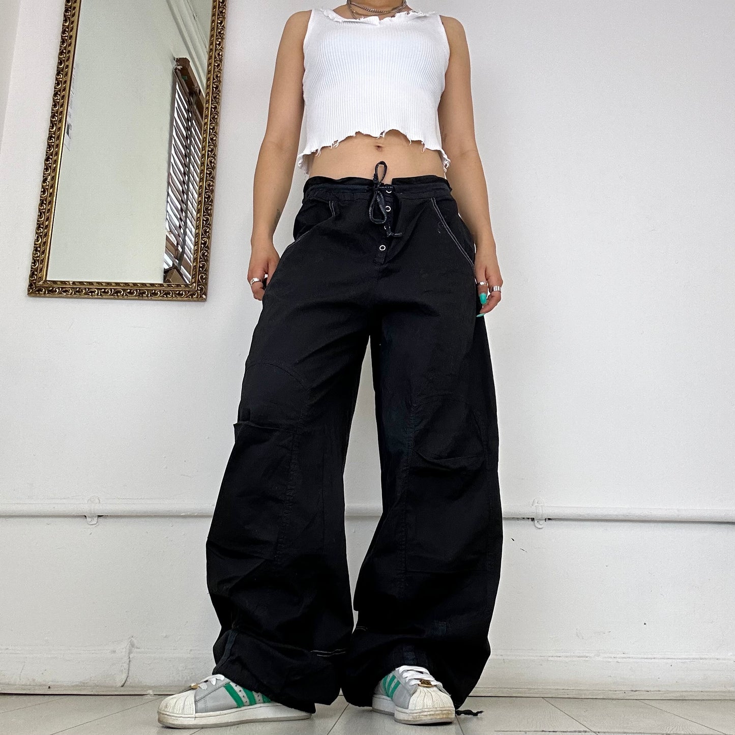 2000's black parachute trousers