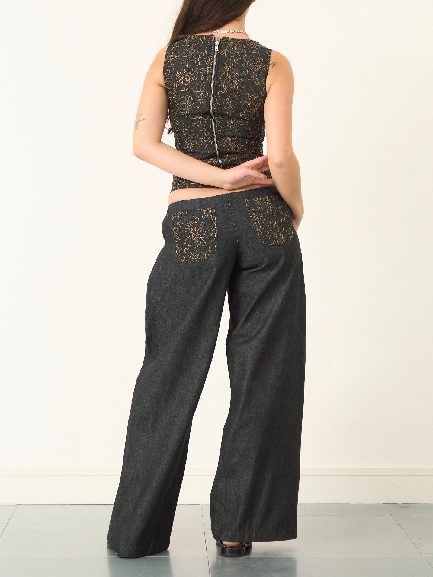 tommy jean - embroidered charcoal denim