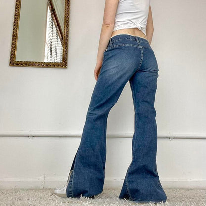 perfect y2k flared jeans with frayed waistband