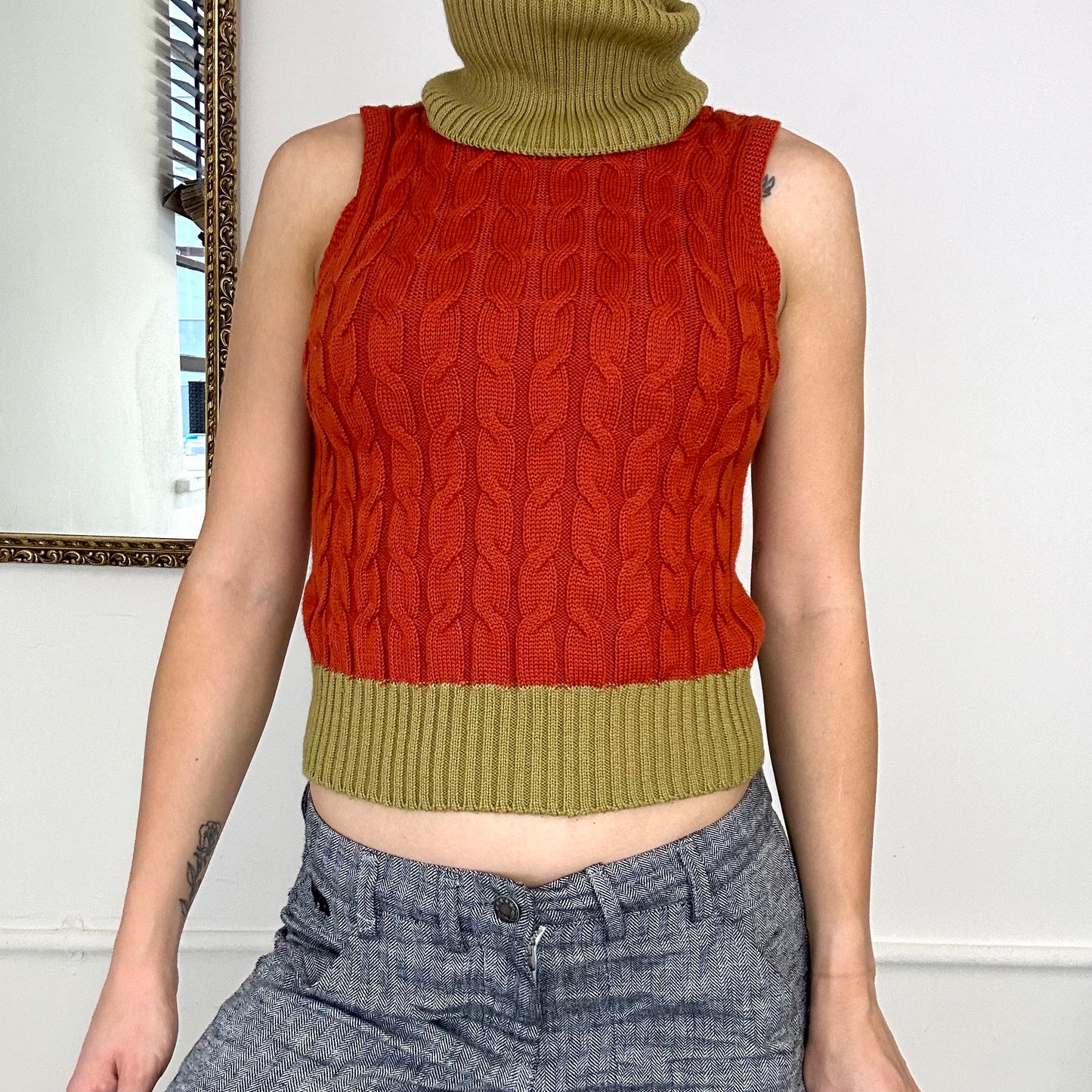 2000's sleeveless roll neck jumper