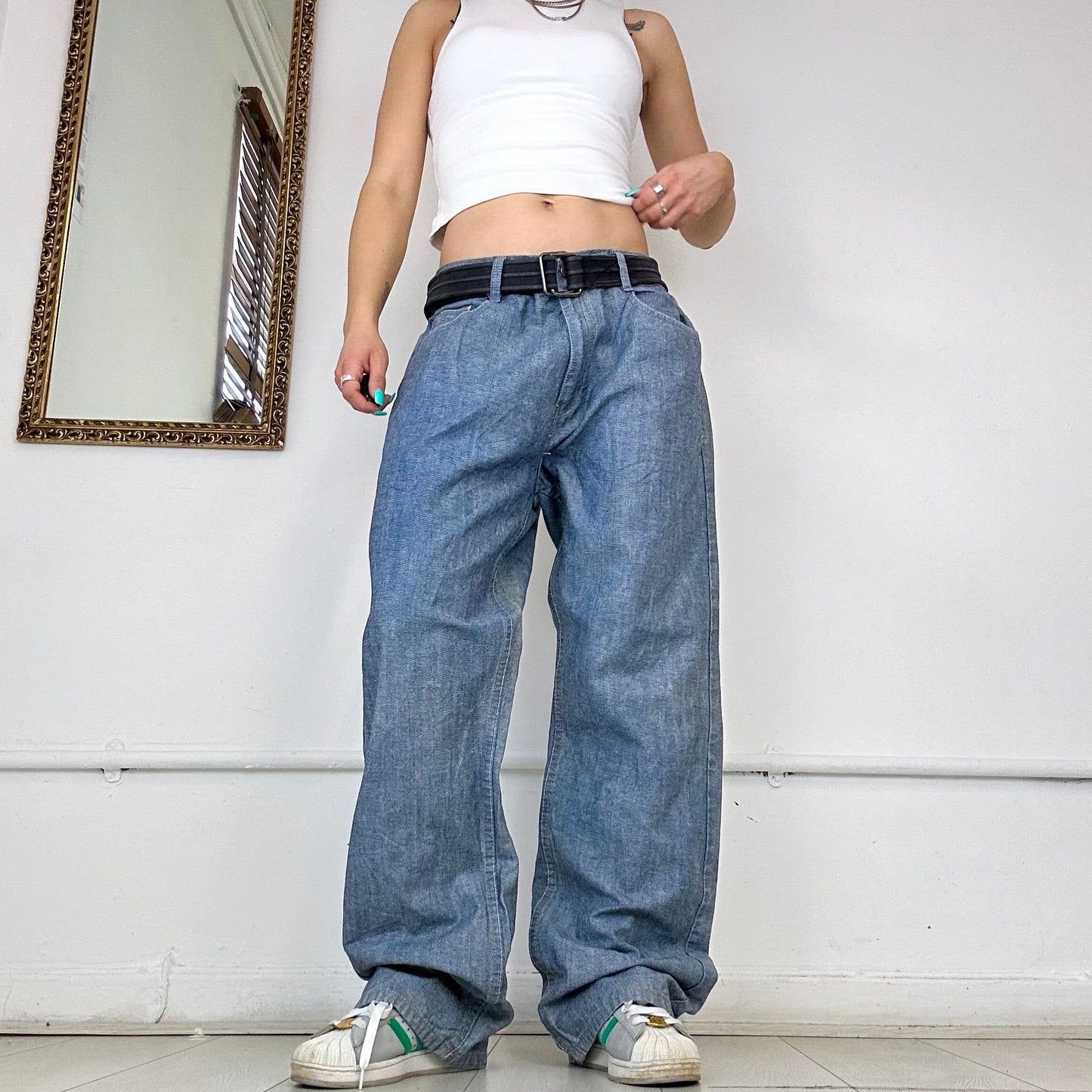 90's baggy jeans