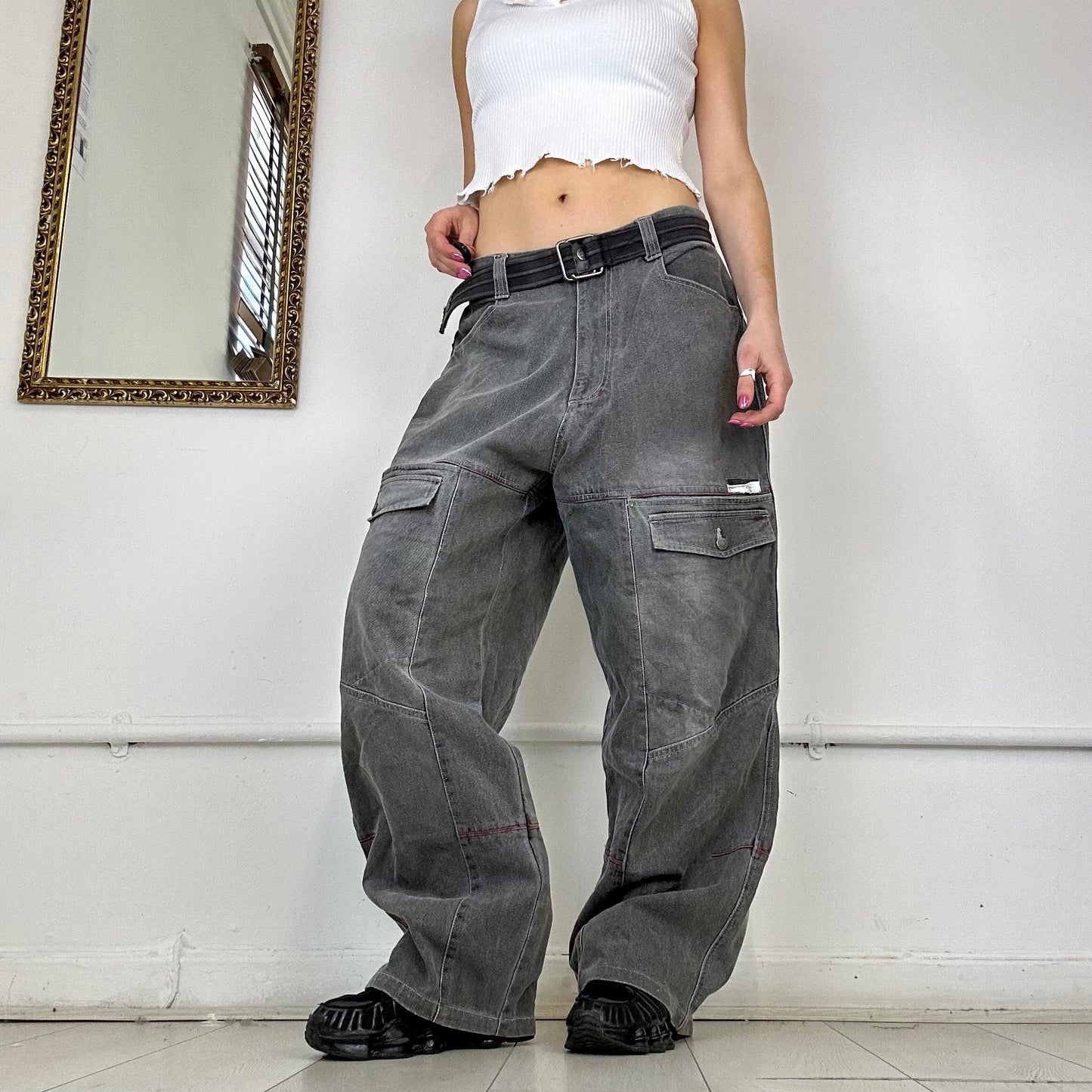 90's baggy grey cargo jeans