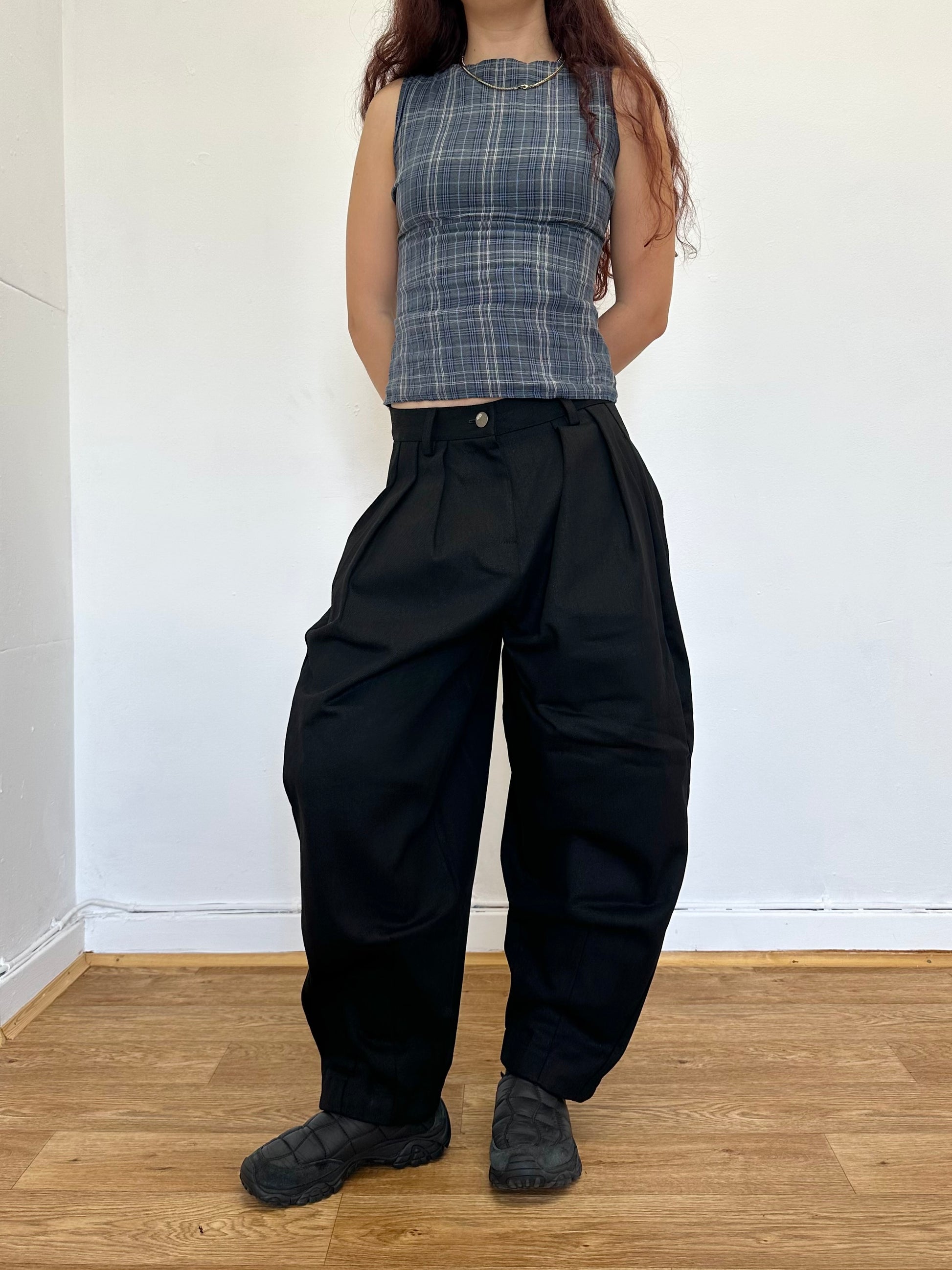 barrel jean - black denim