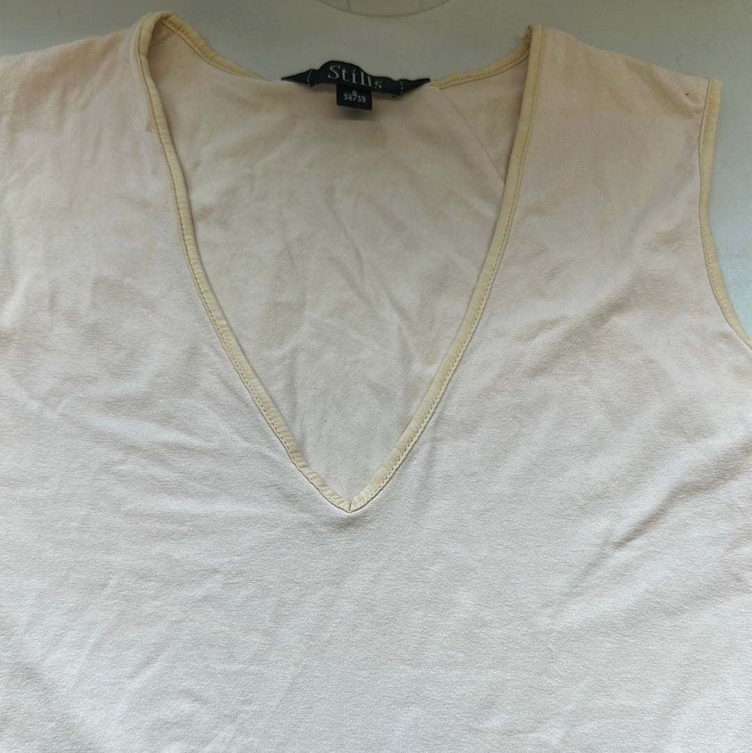 2000s v neck tank top