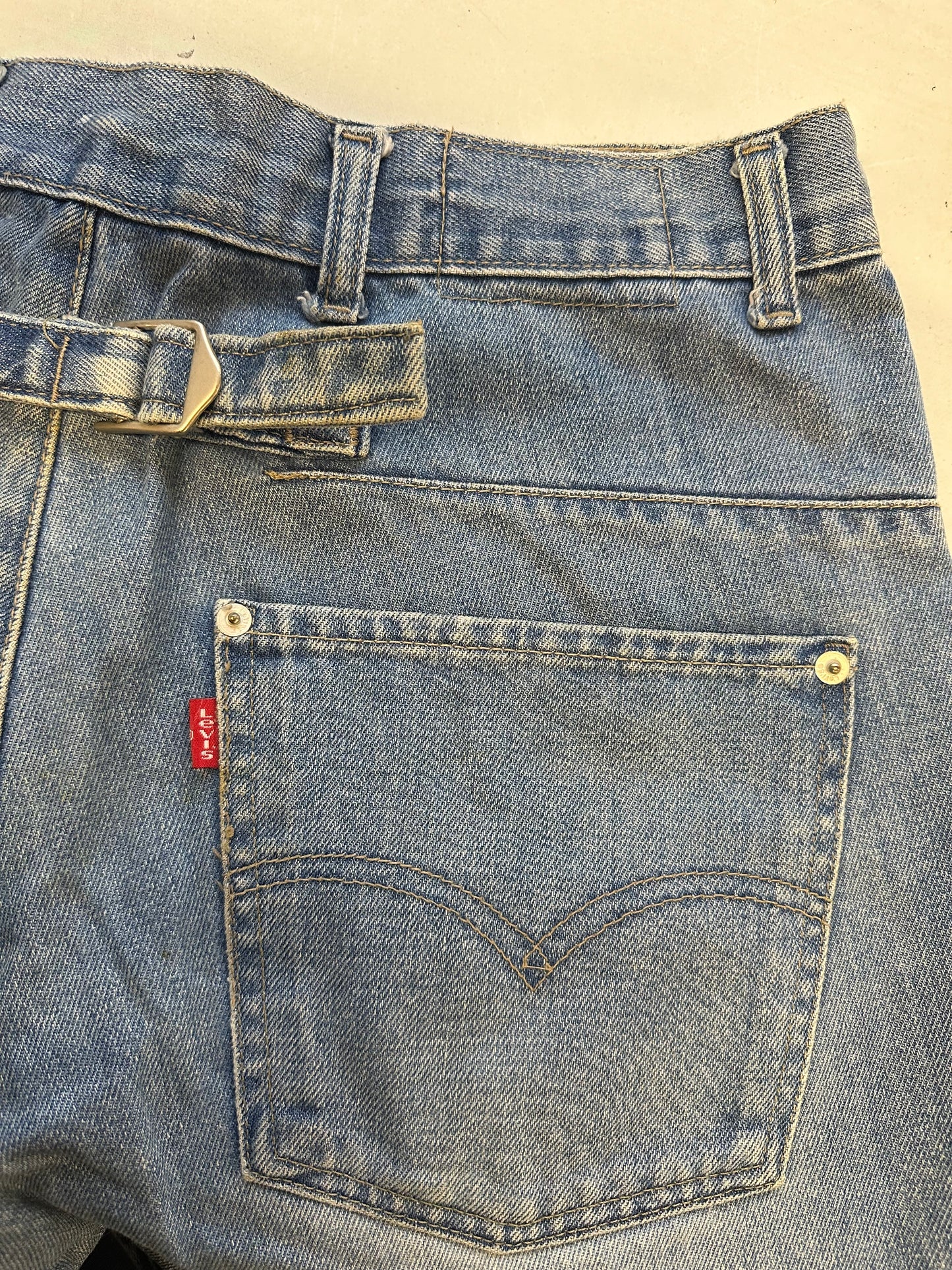 levi's baggy denim jeans