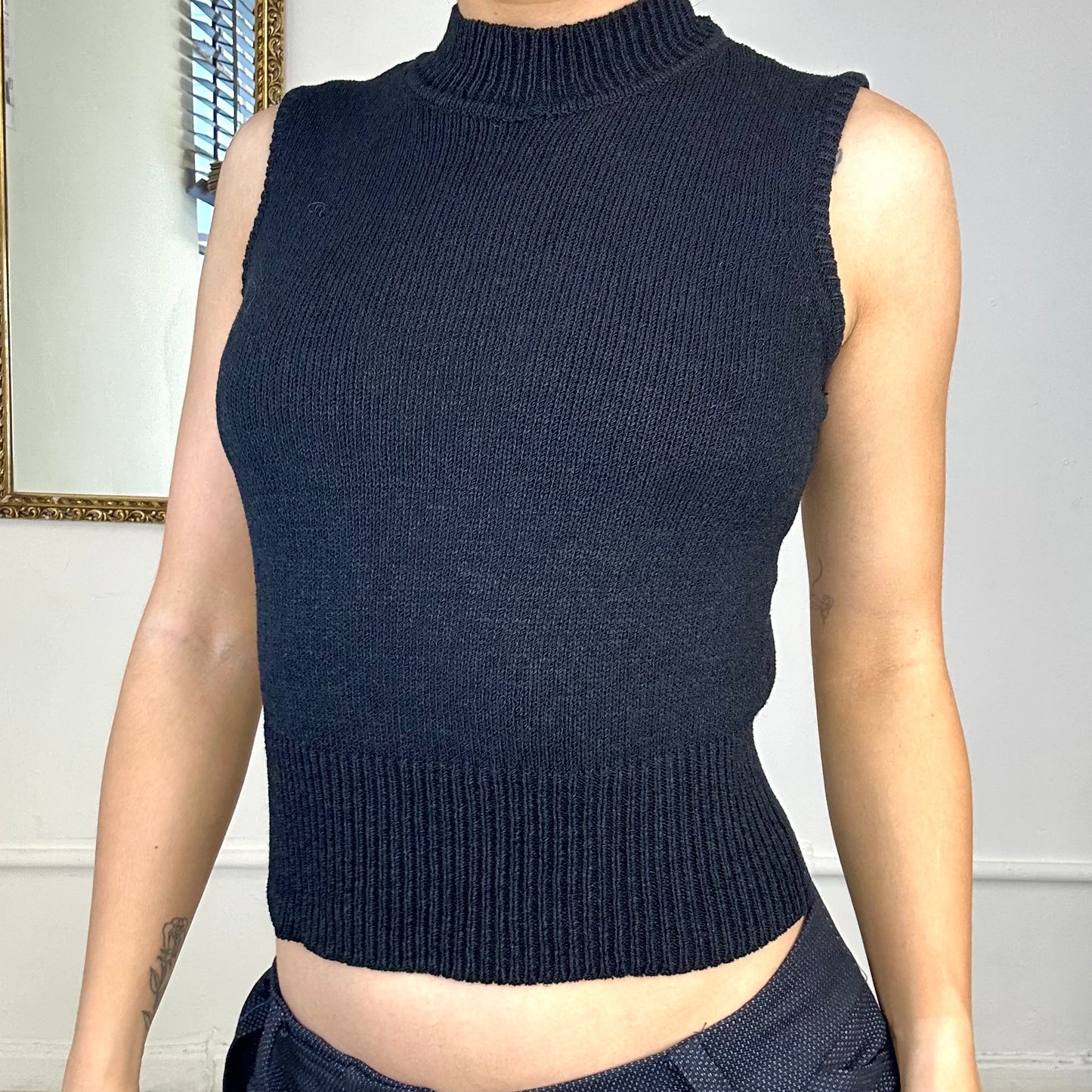 2000's black knitted high neck sleeveless top