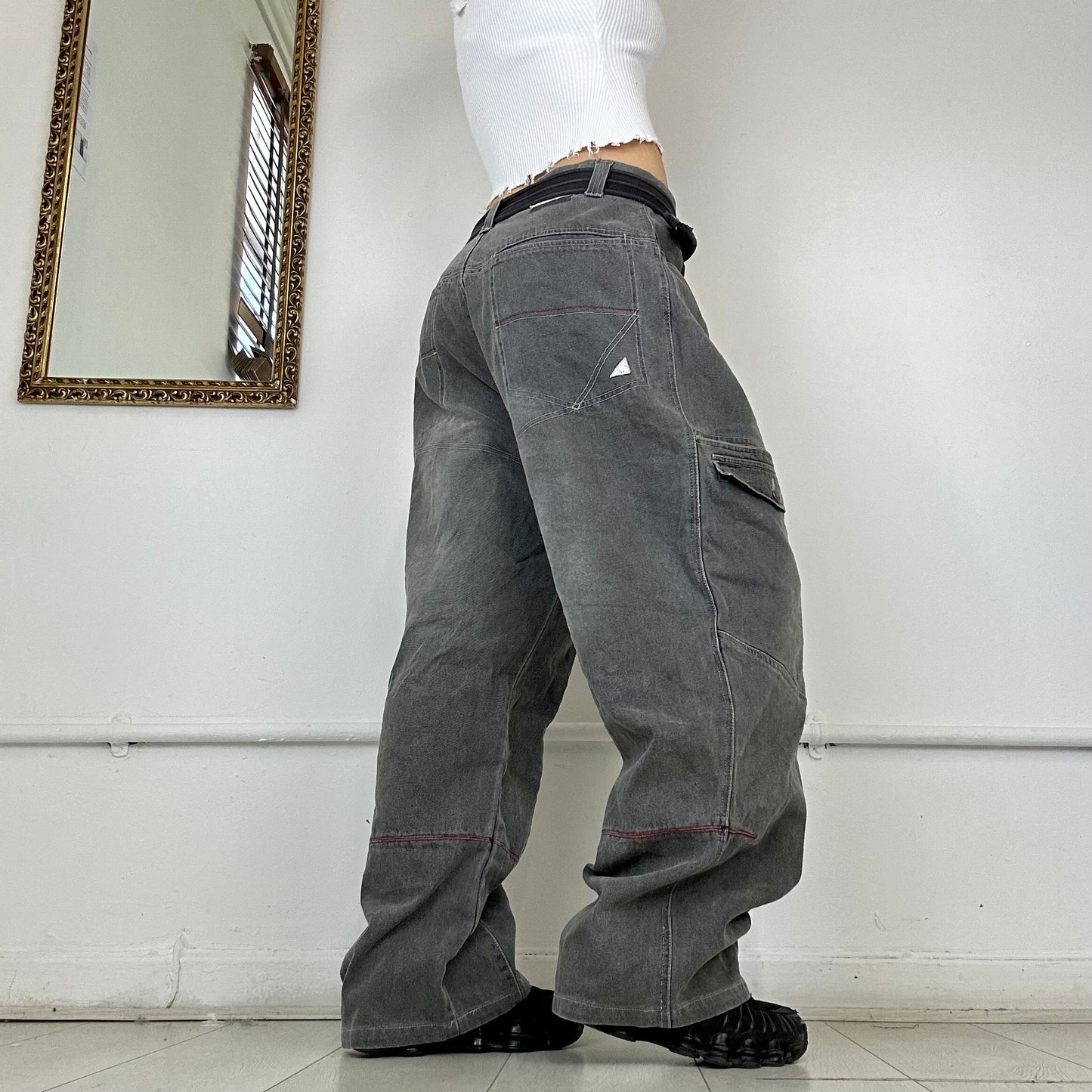 90's baggy grey cargo jeans