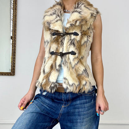 2000’s faux fur gilet