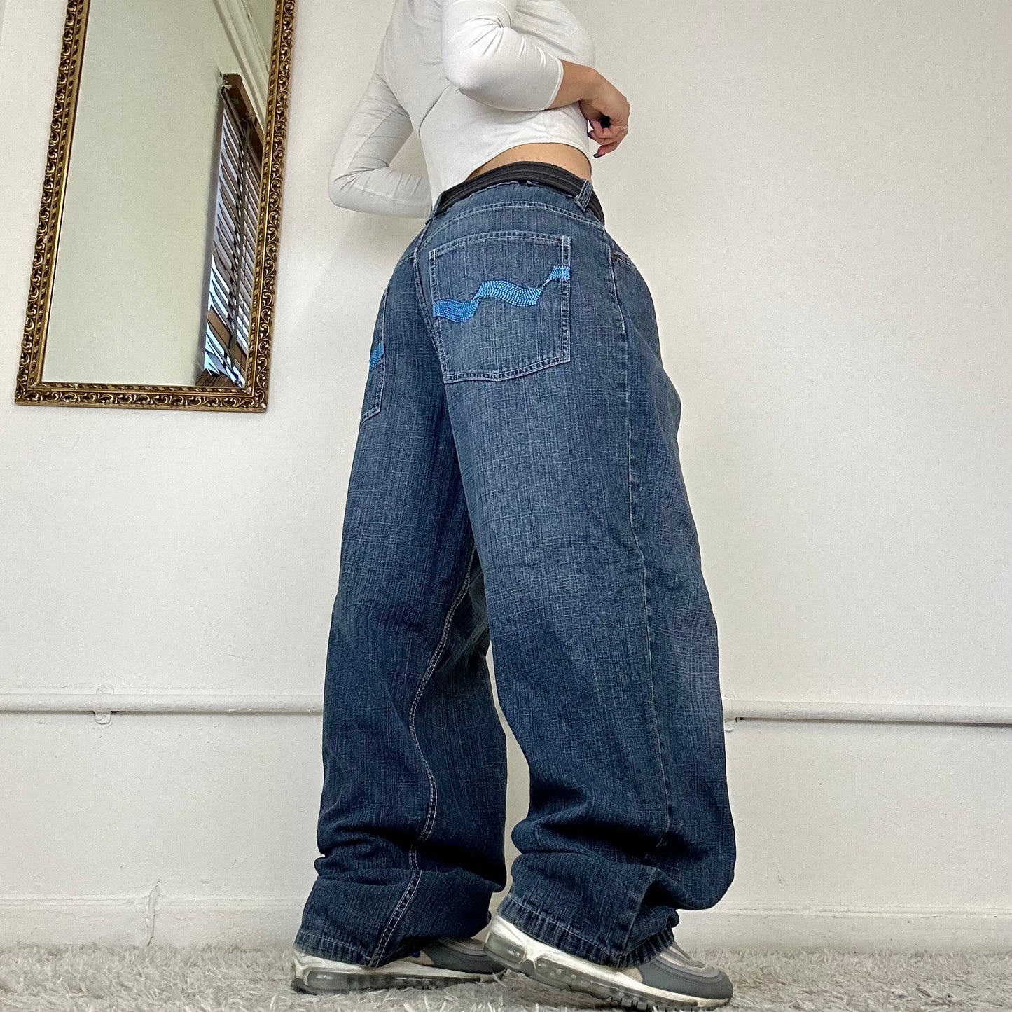 90's baggy jeans