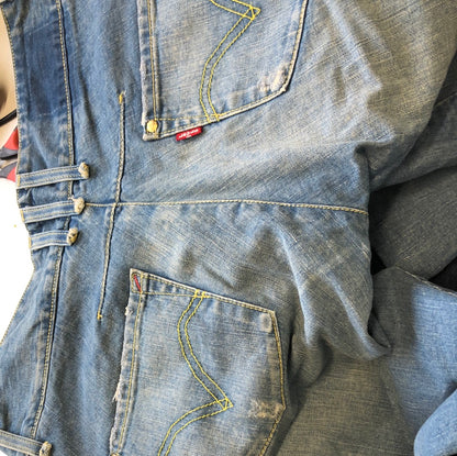 90's wide leg levi's jeans