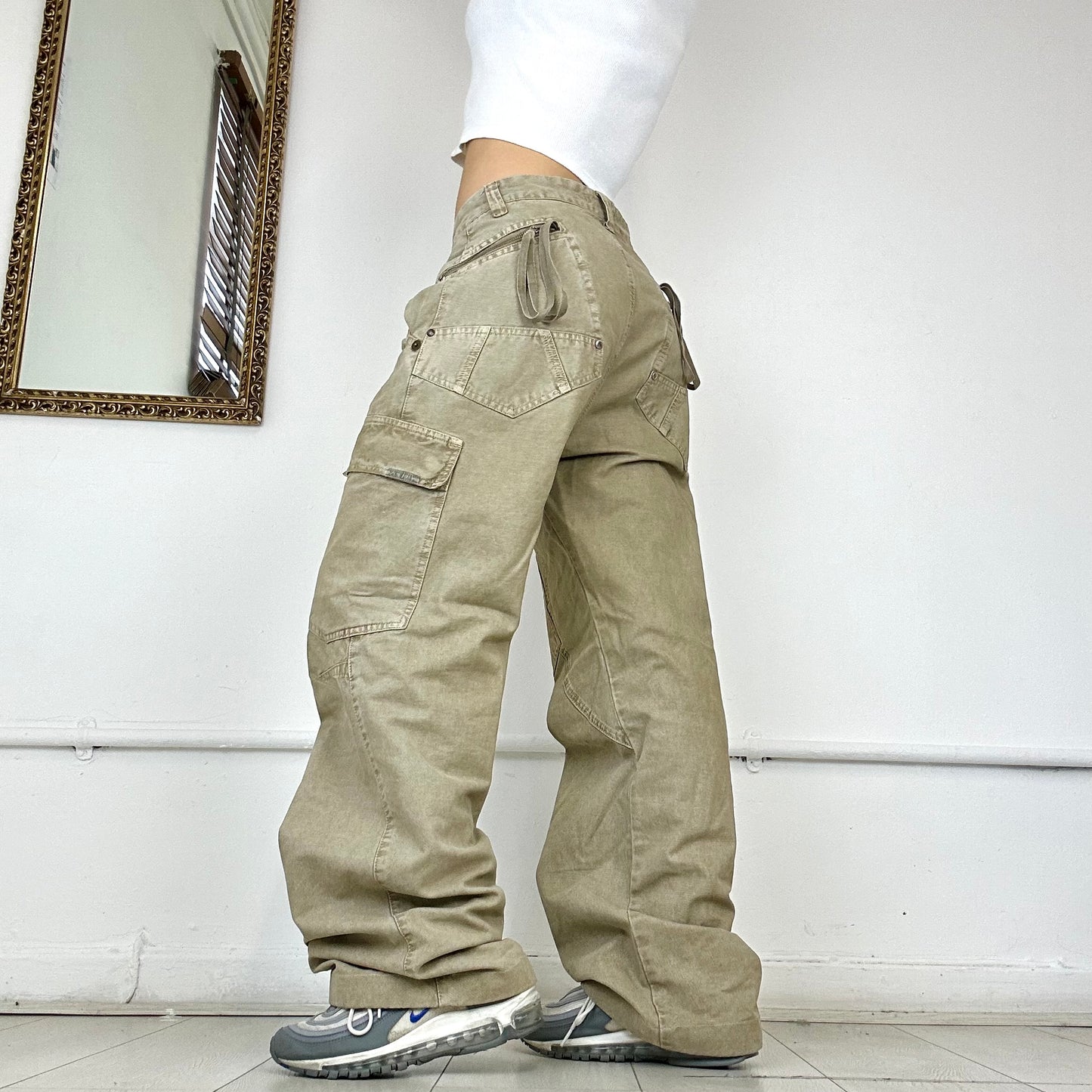 2000s khaki cargos