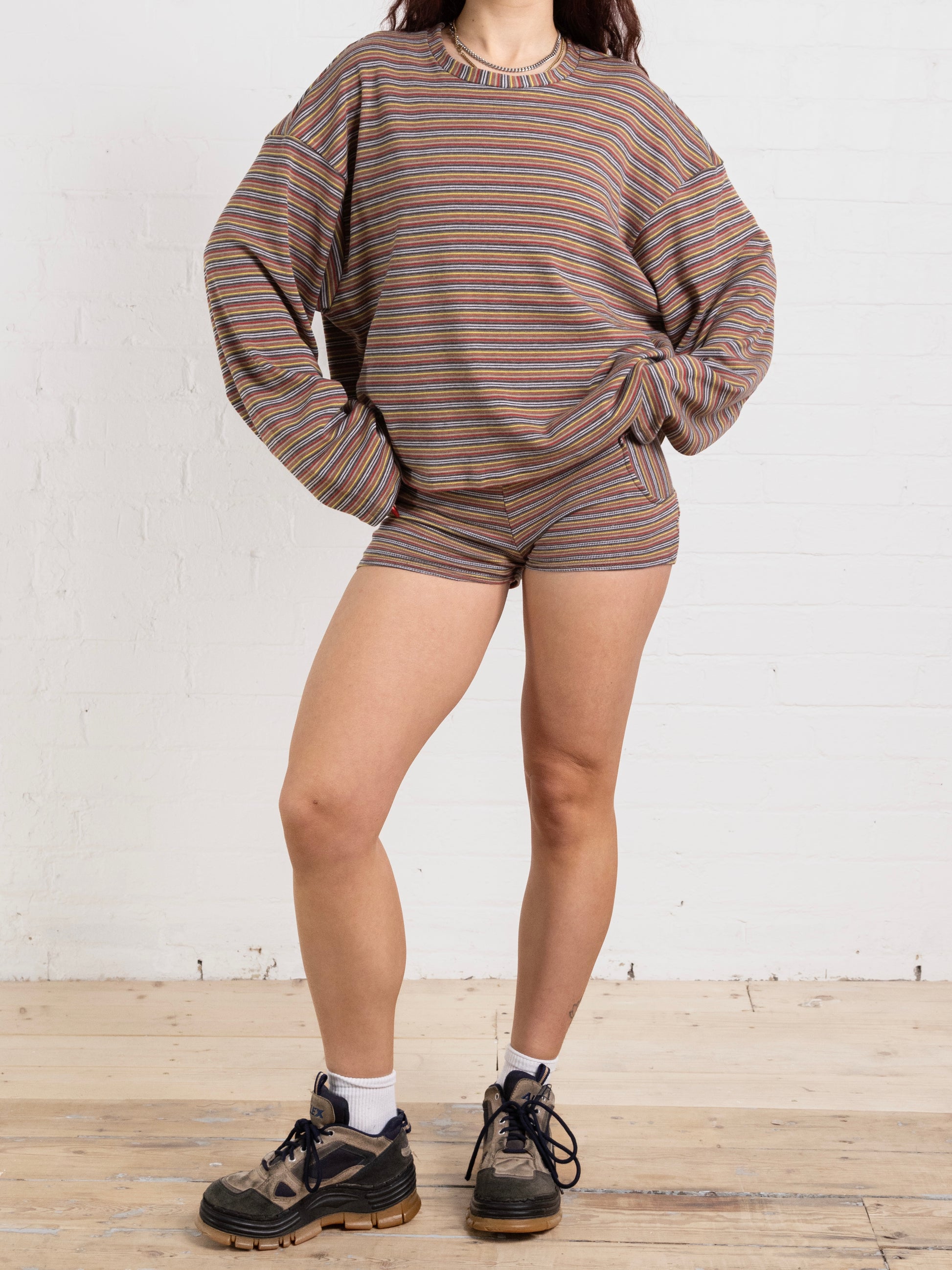 leo short - warm stripe