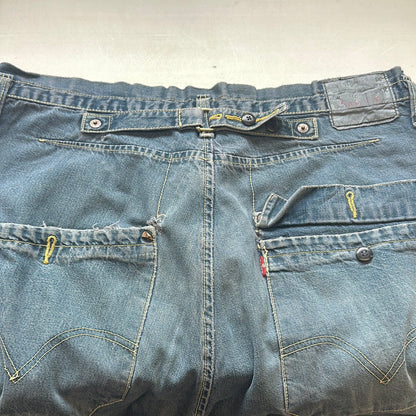 vintage levi's cargo jeans