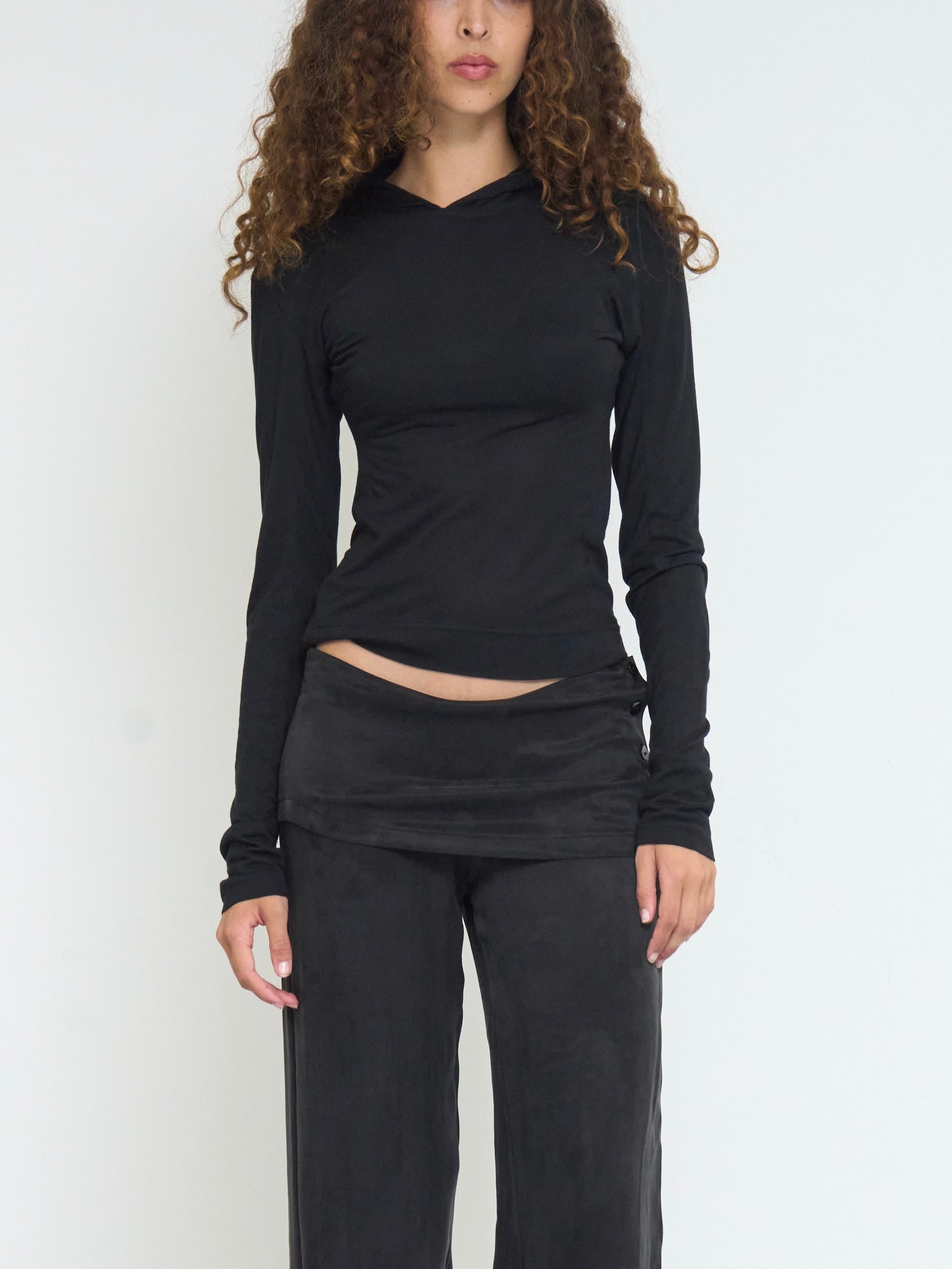 sydney hooded top - black