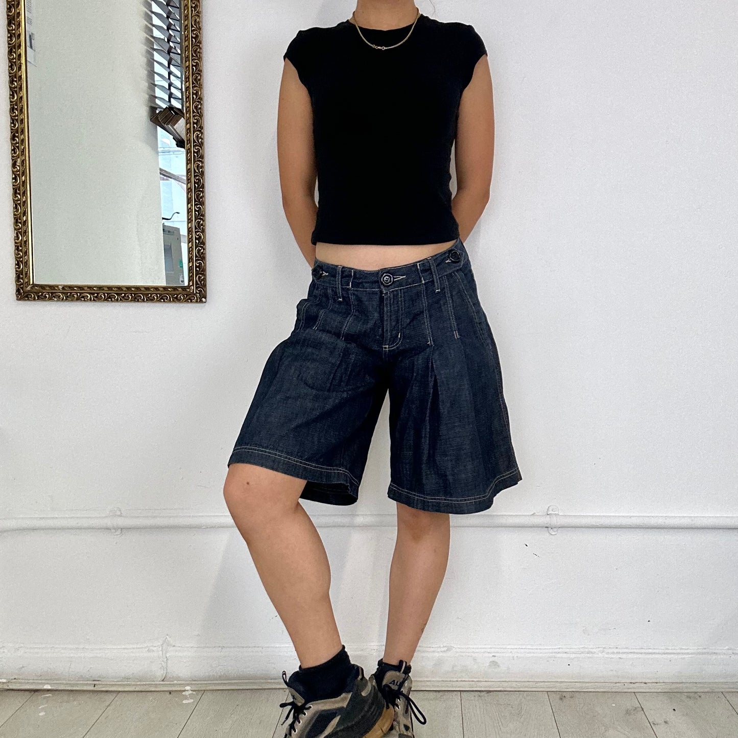 vintage denim pleated shorts