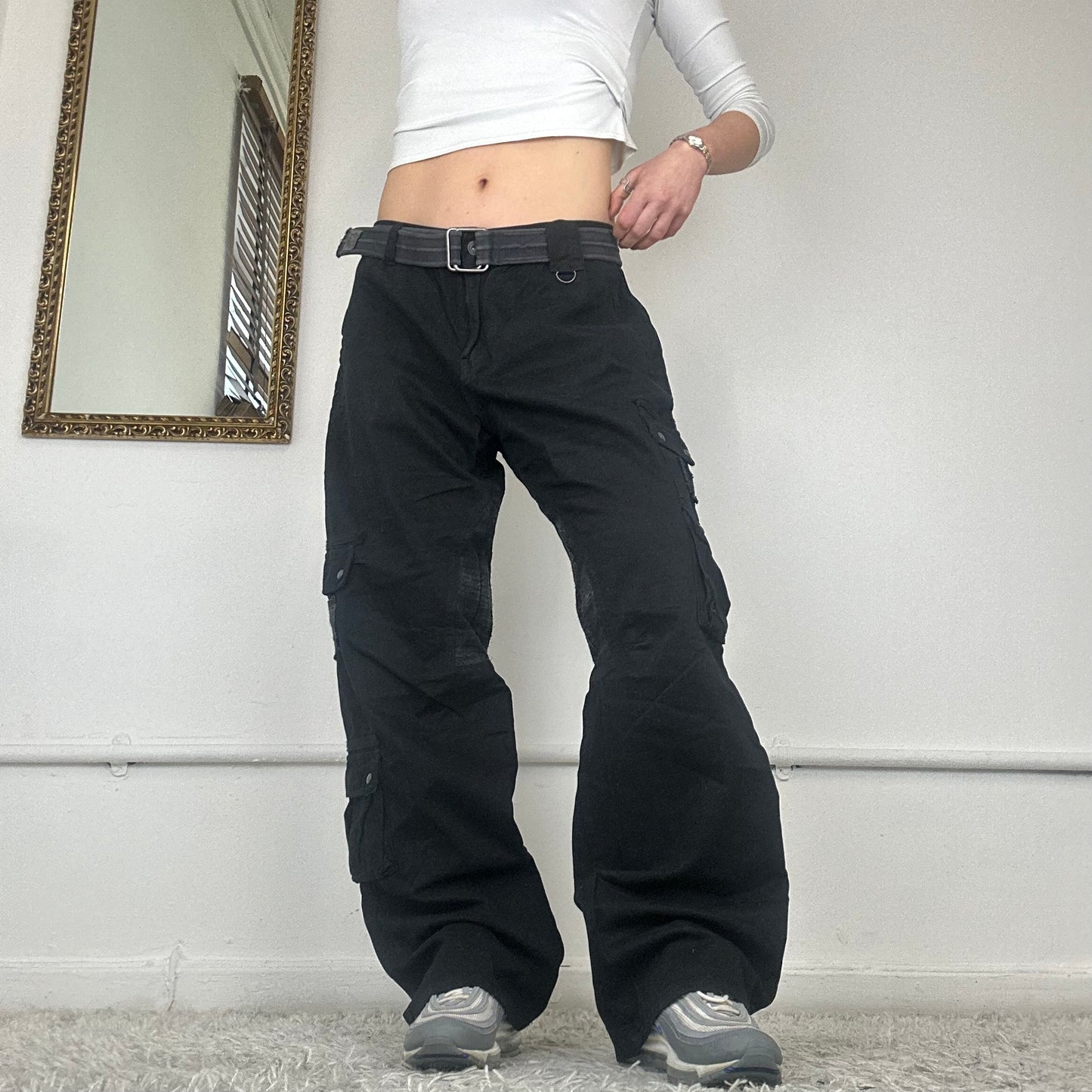 wide leg cargo trousers