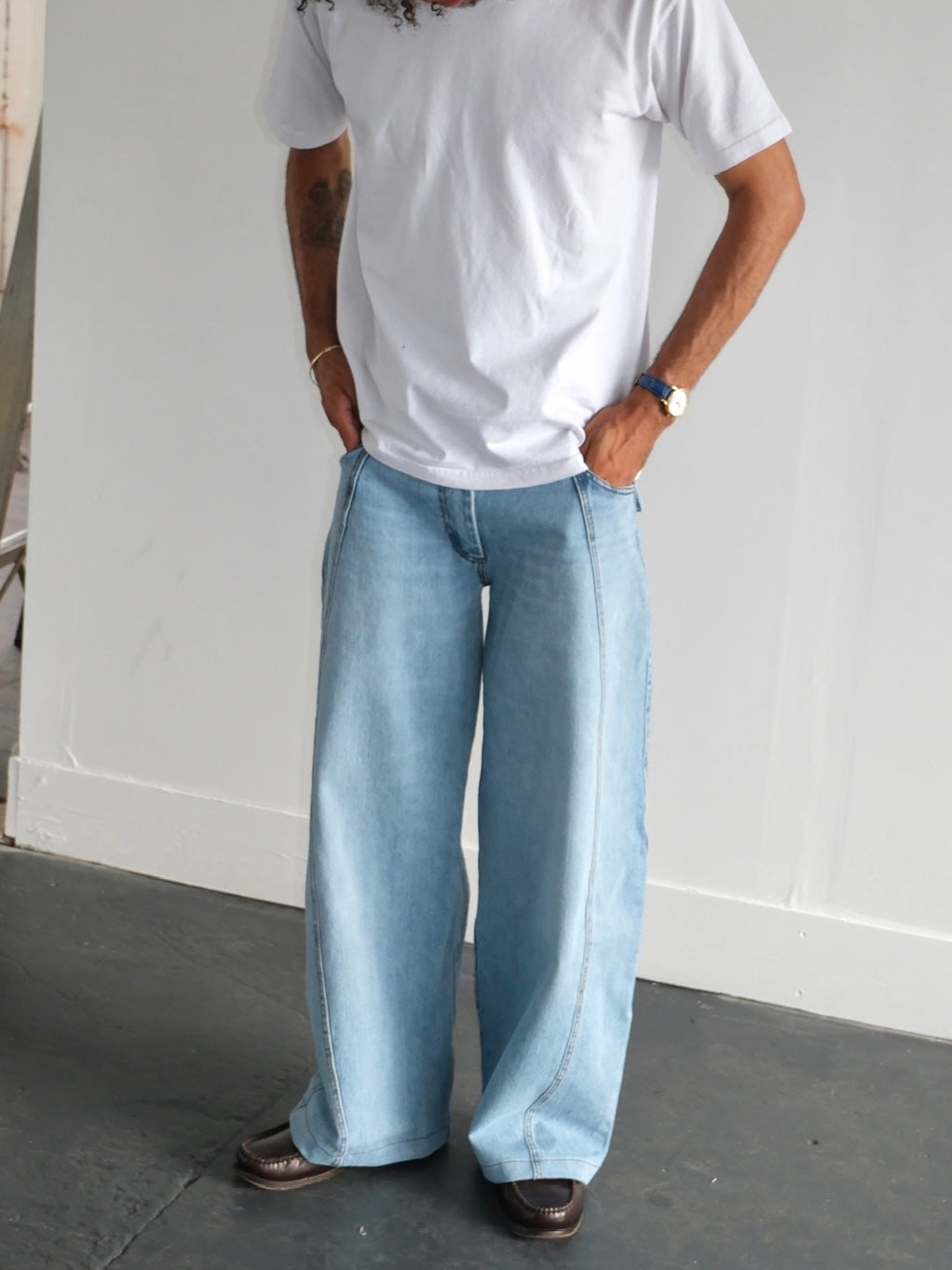 balloon jean - light washed denim