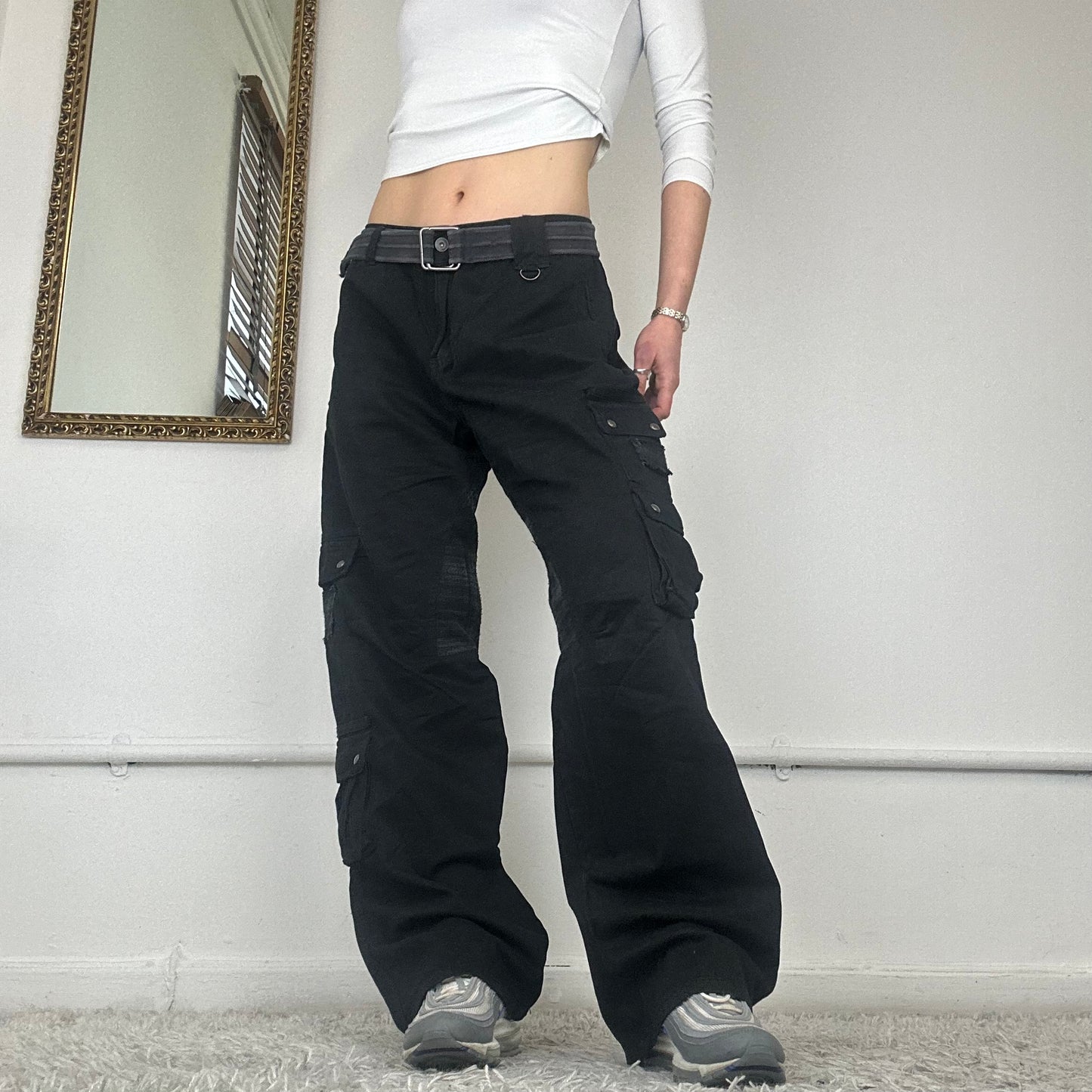 wide leg cargo trousers