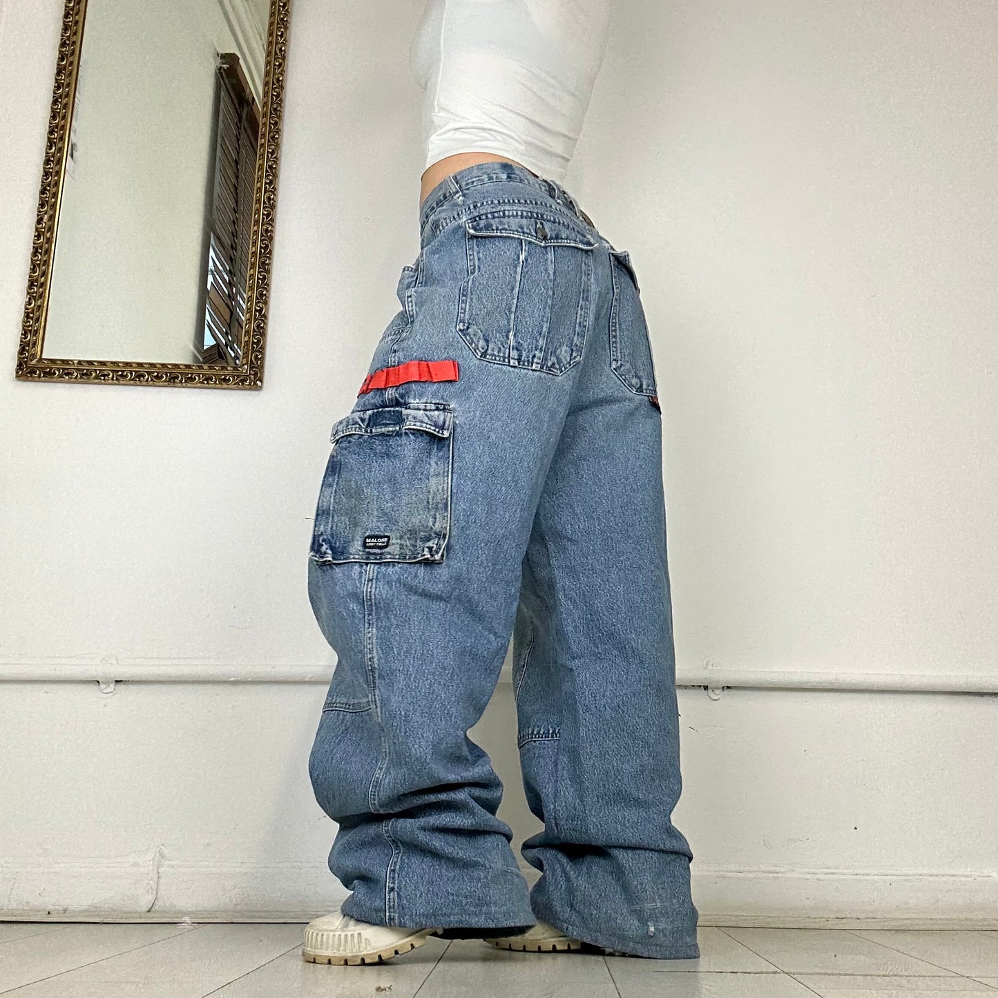 2000's baggy cargo jeans