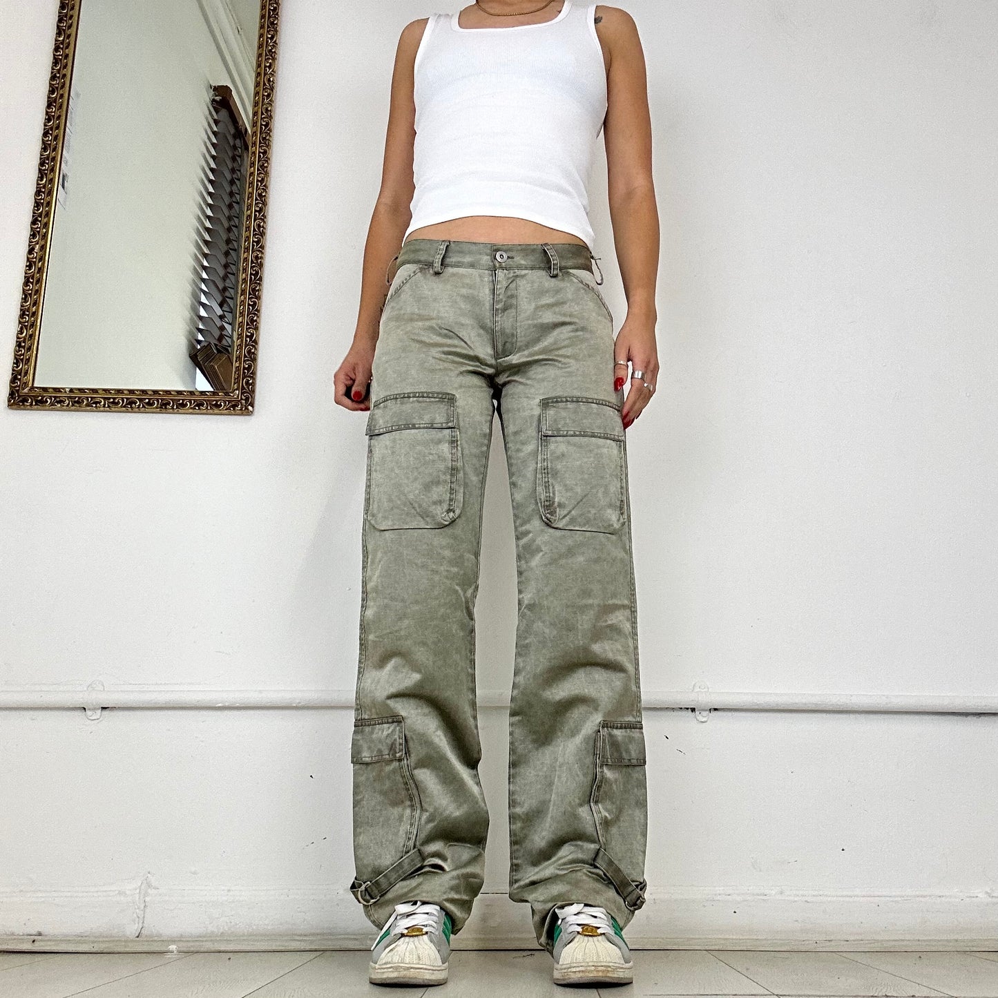 2000's khaki cargo trousers