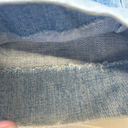 light wash baggy levi’s 501’s