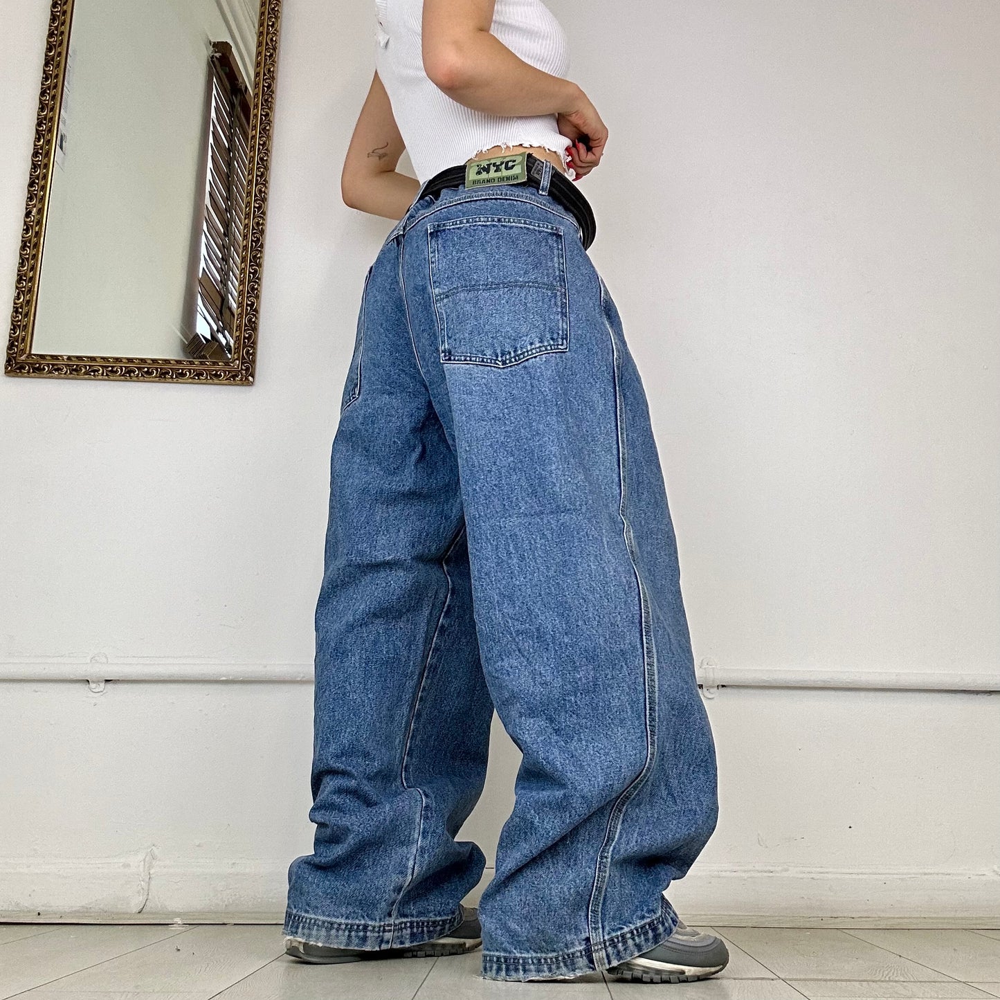 90's NYC baggy jeans