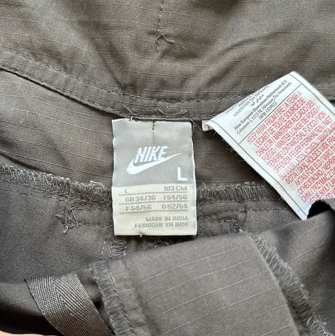 nike baggy cargo shorts