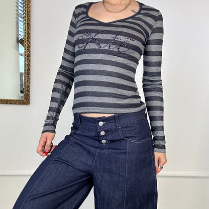 2000's exte long sleeved striped top