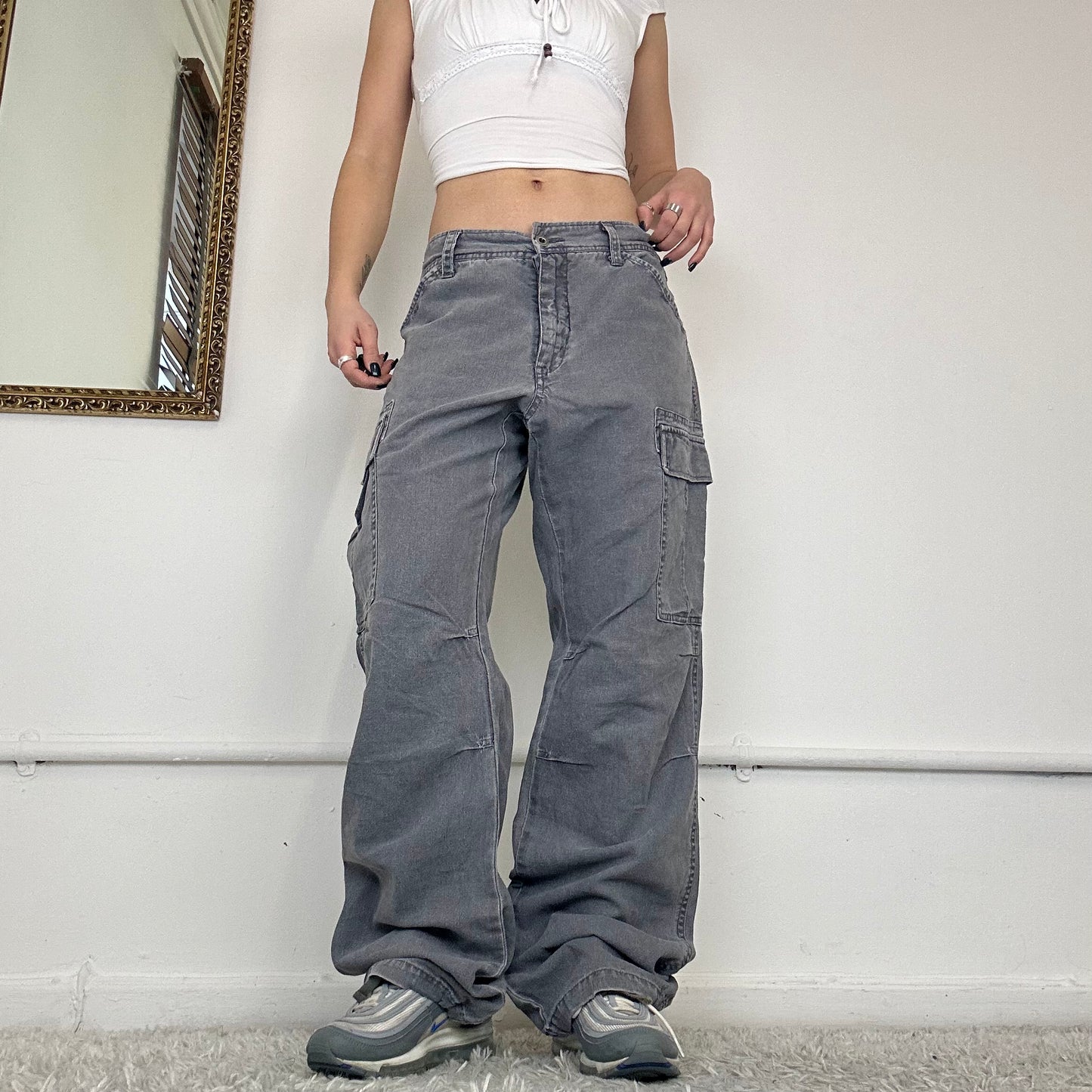 wide leg cargo trousers