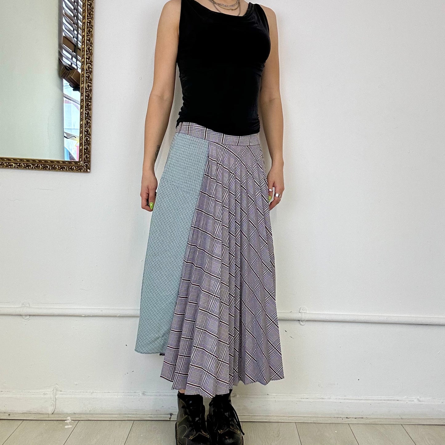 contrast checkered pleated midi skirt