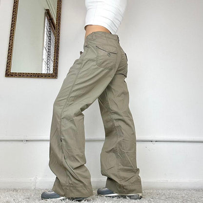 2000’s khaki cargo trousers