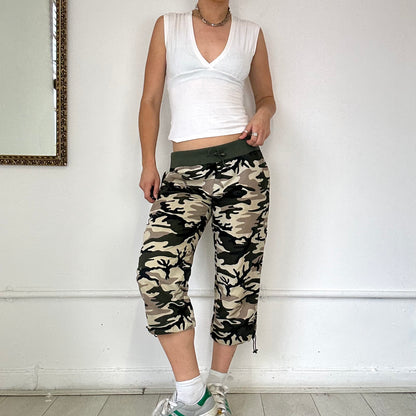 baggy camo cargo capris by fishbone