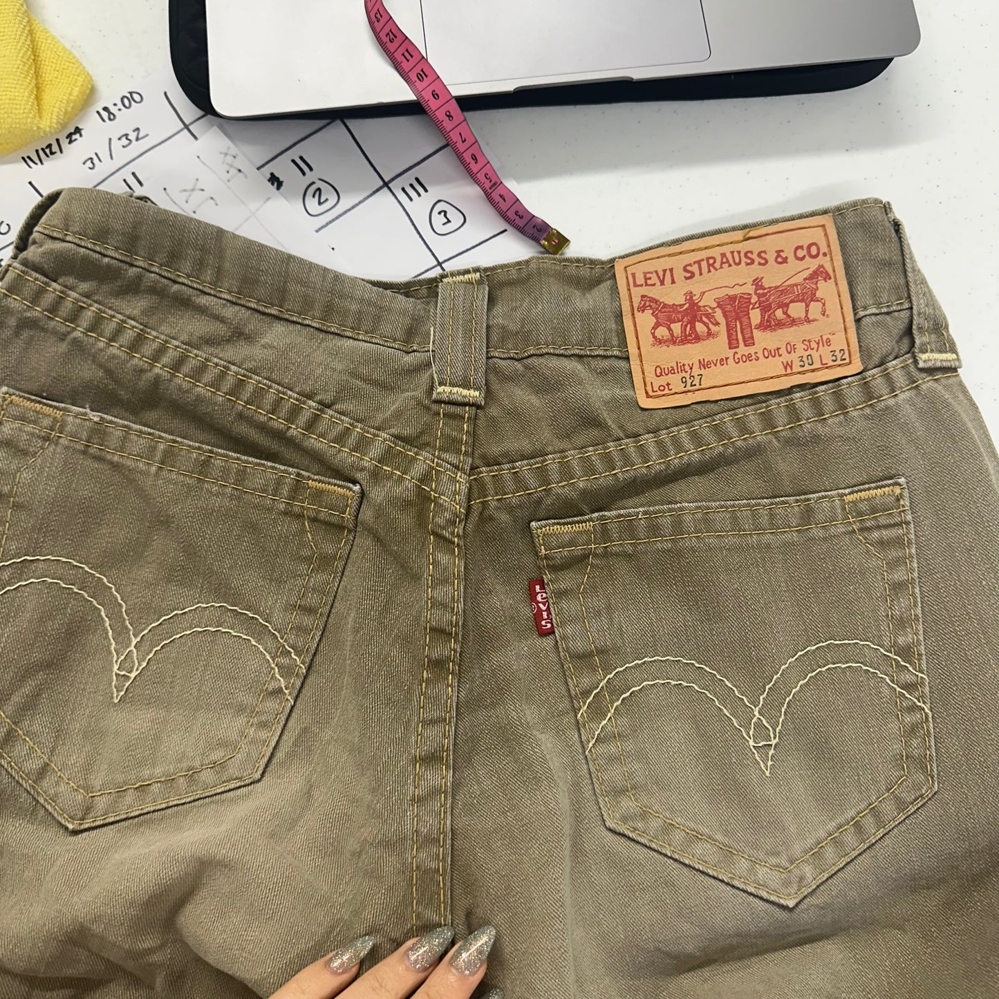 vintage levi's low waisted khaki jeans