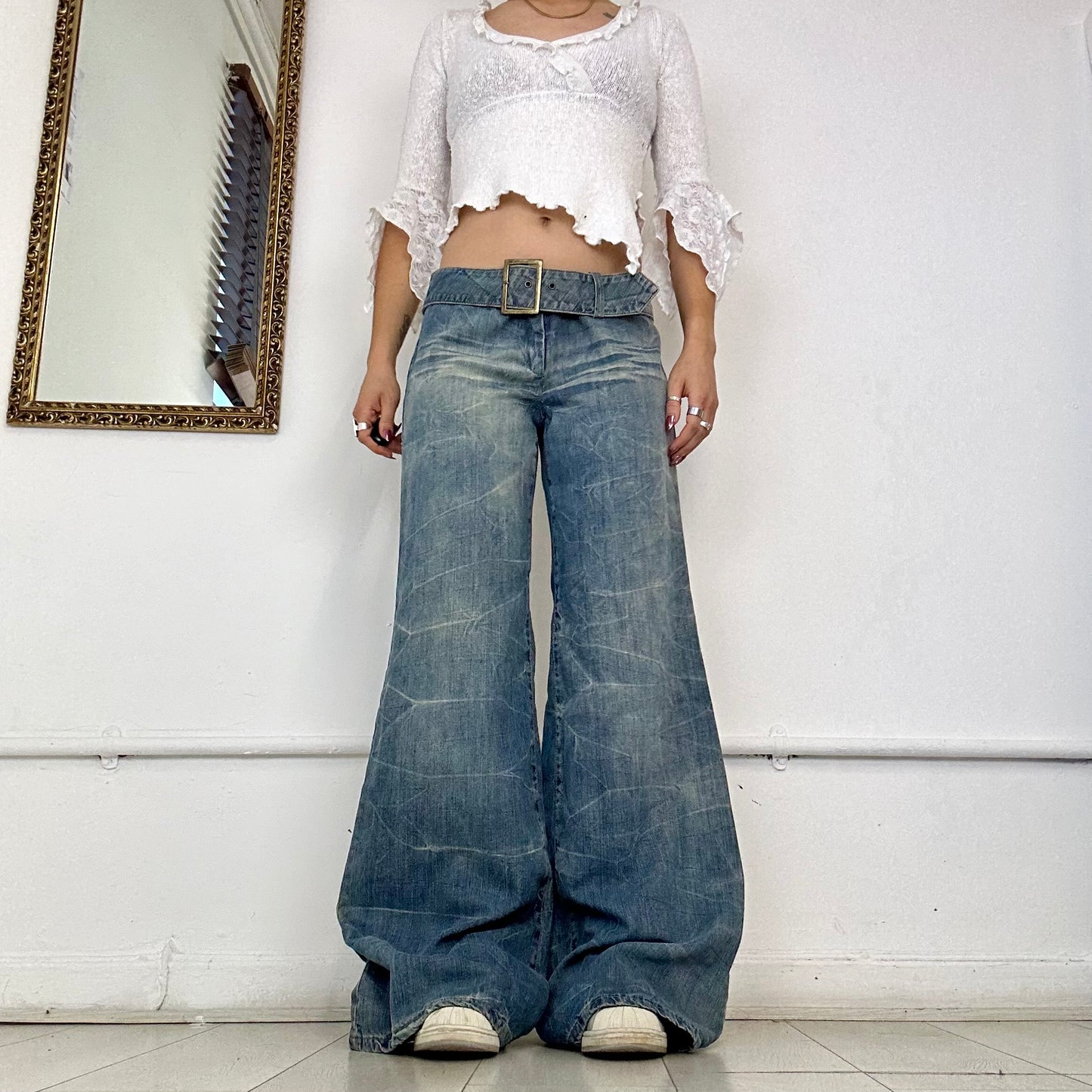 2000's indian rose wide leg belted jeans