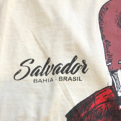 graphic print top by casa das camisetas