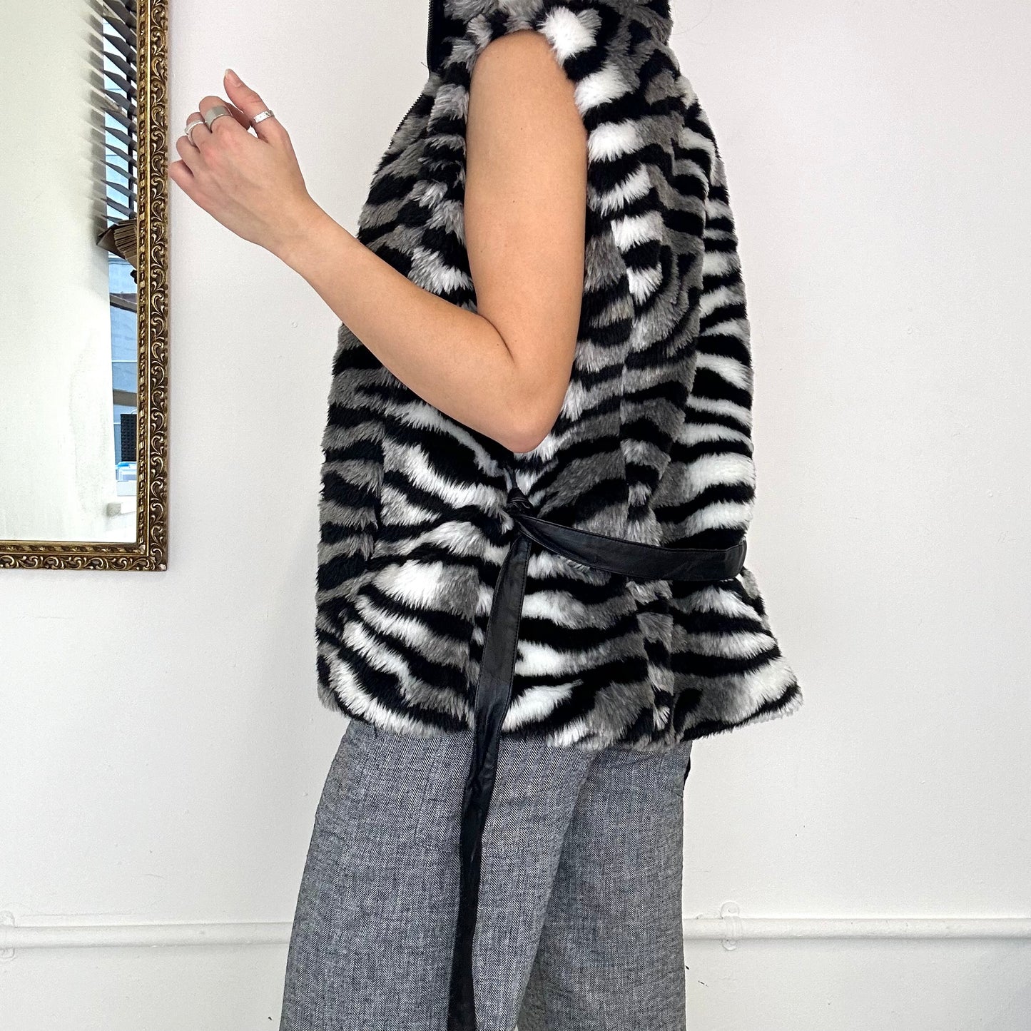 vintage zebra faux fur sleeveless jacket