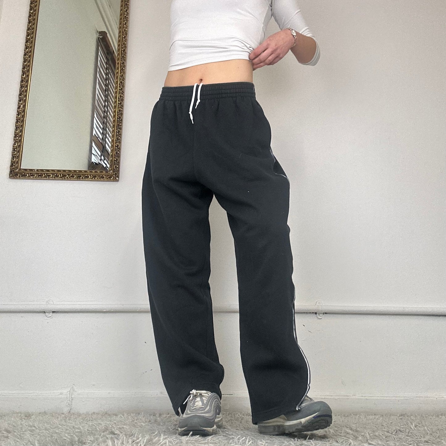 wide leg nike joggers