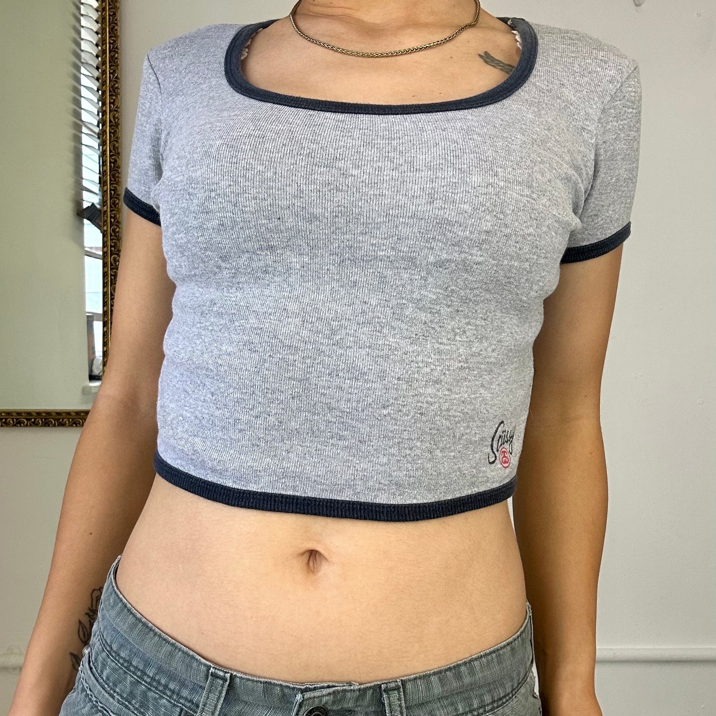 2000's stussy grey cropped tshirt