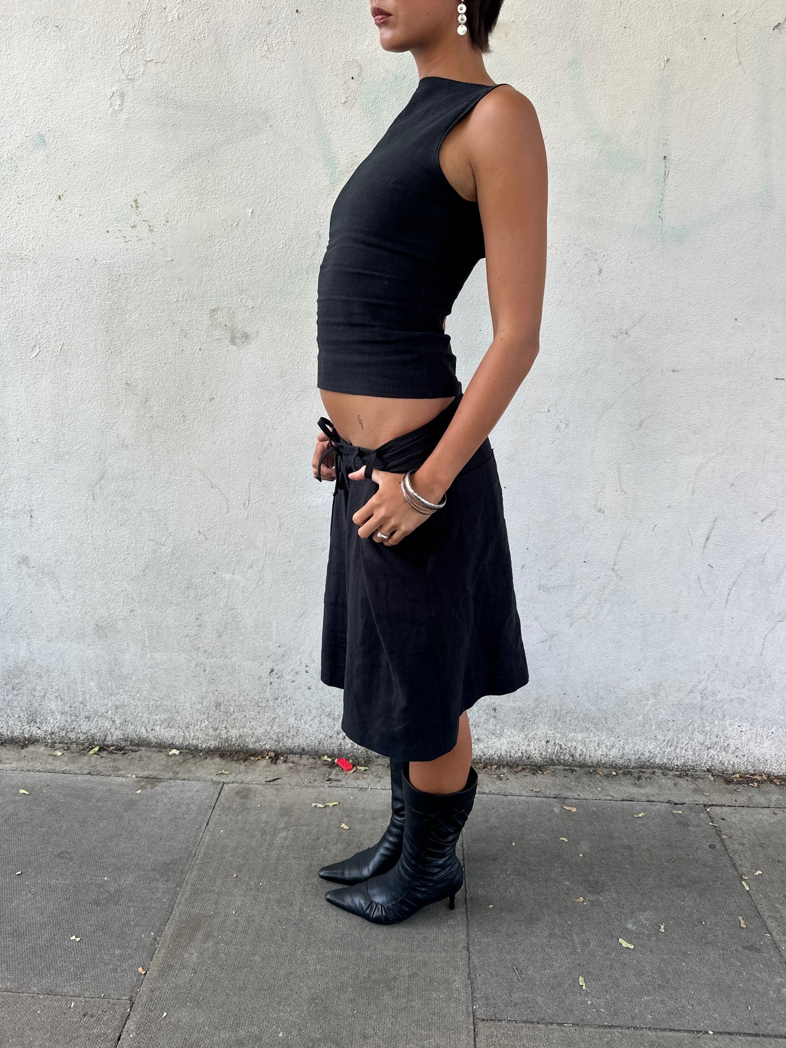 lake short - black linen