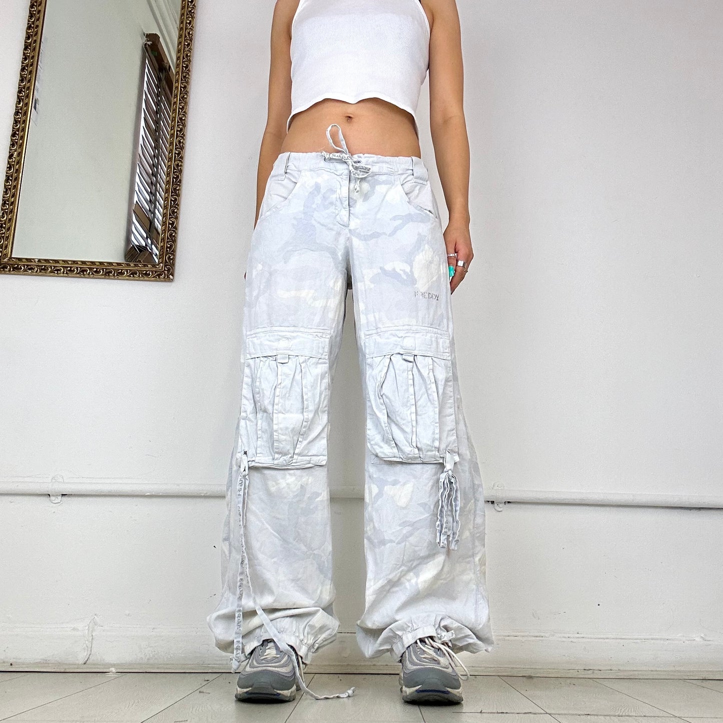 2000’s camo parachute trousers