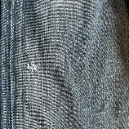 levi’s dark wash jeans