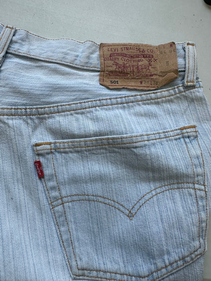 light wash baggy levi's 501 jeans