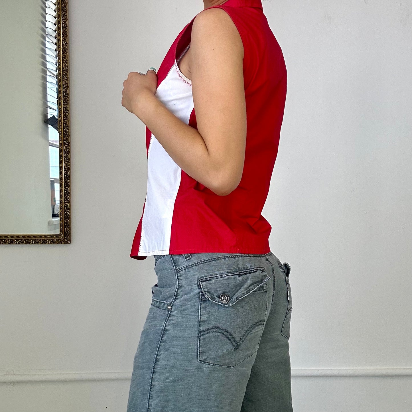 vintage ferre red sleeveless zip up top