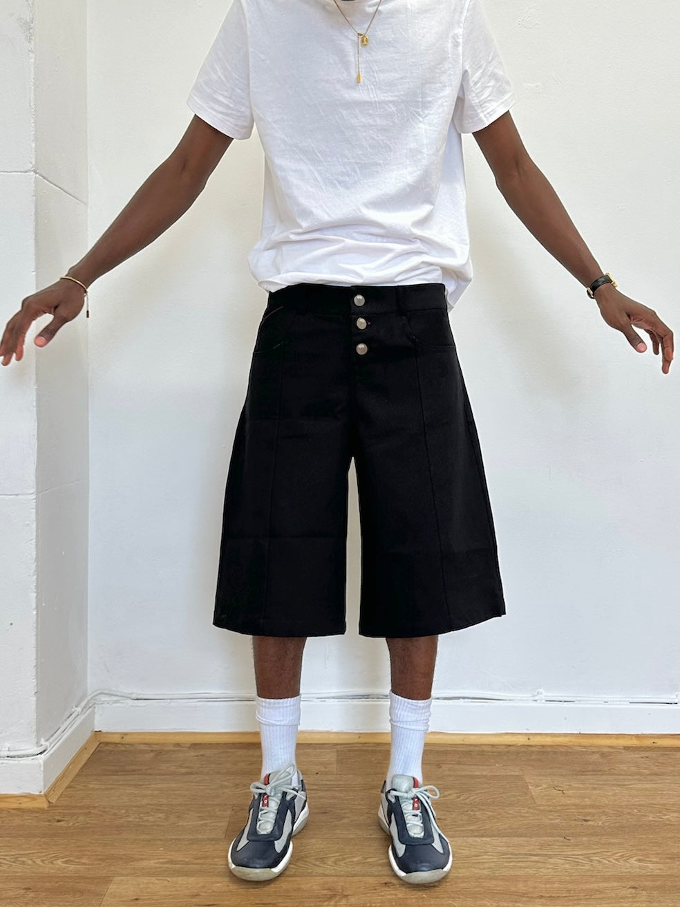 SAMPLE skater short - black denim