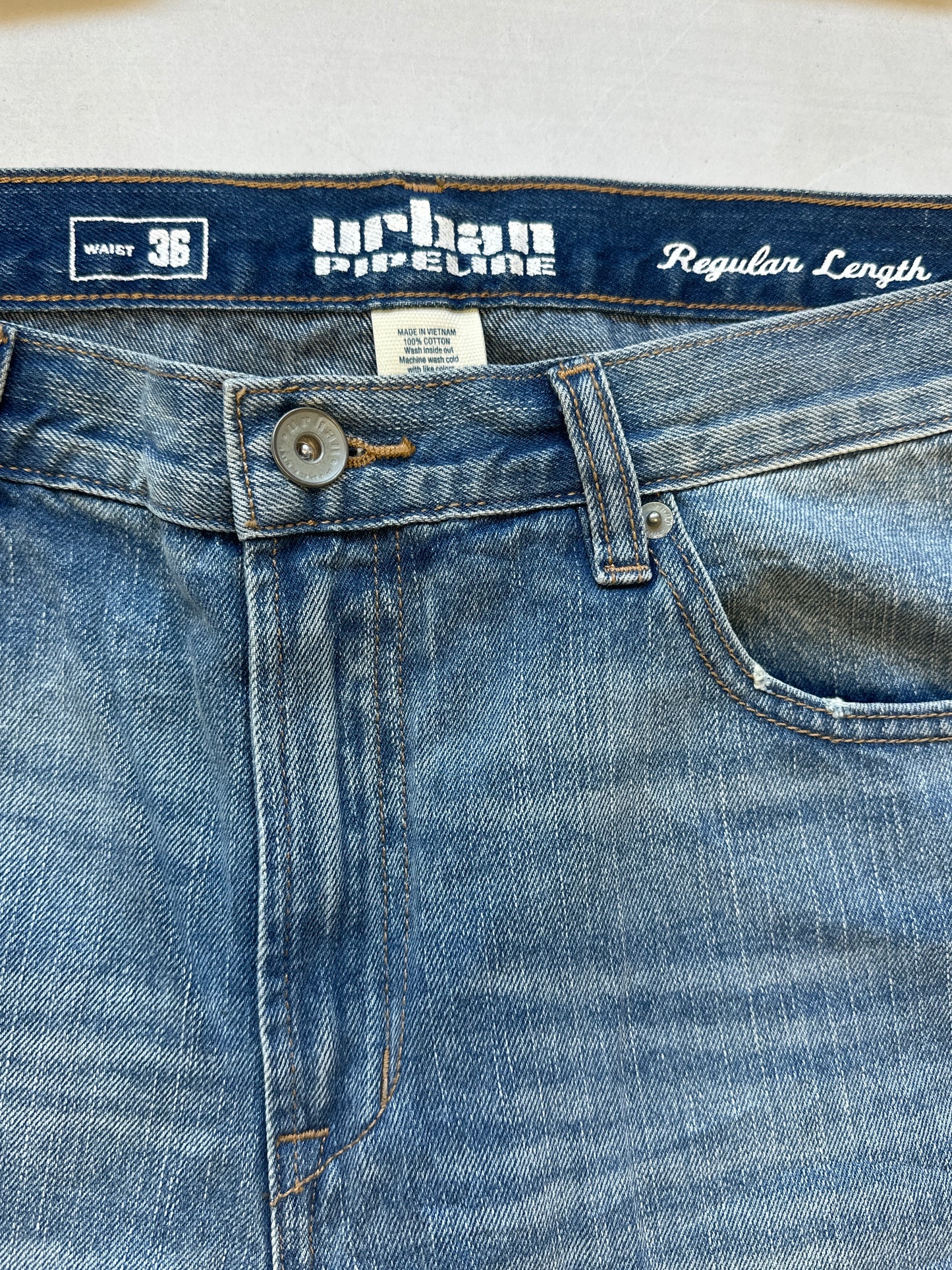 baggy light wash denim jorts