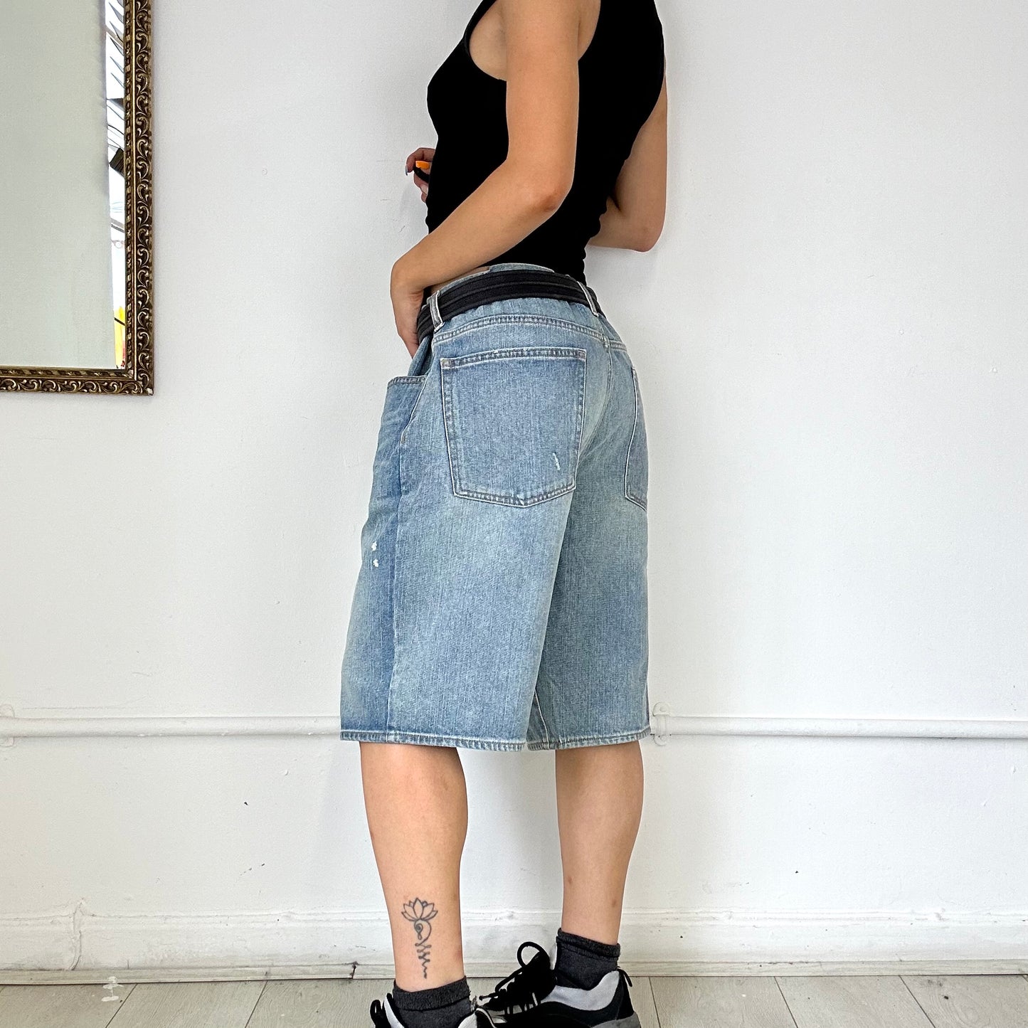 baggy light wash denim jorts