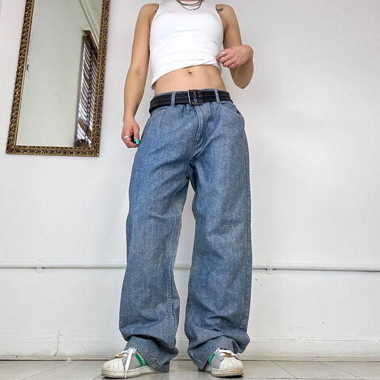 90's baggy jeans