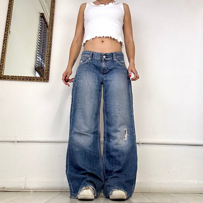 levi’s “Mary lynne” wide leg jeans